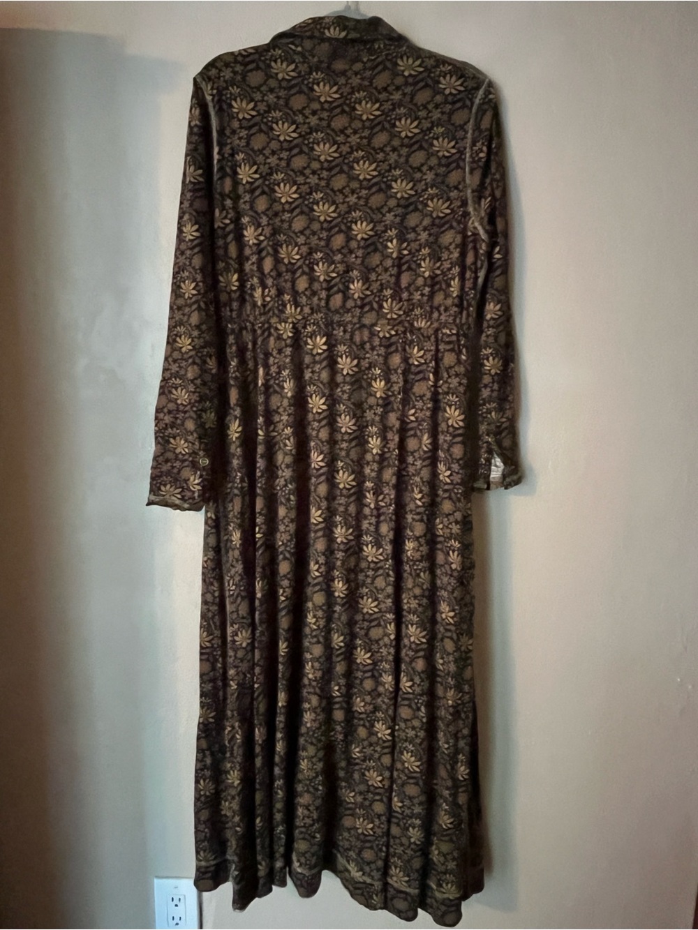 NATURAL LIFE W/Tags Christa Maxi Dress with Daisy Tan Floral Print - Picture 7 of 11